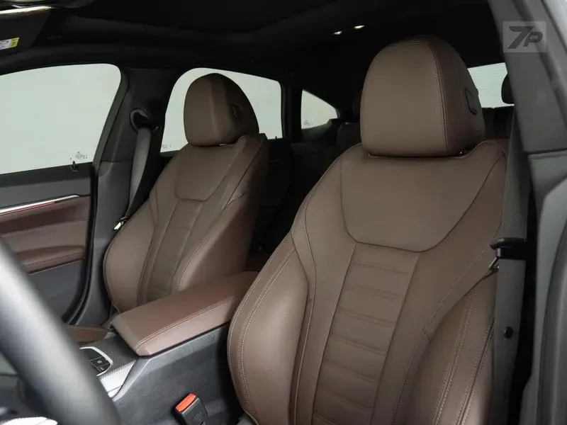 BMW I4 Edrive40 - Miniatura 8