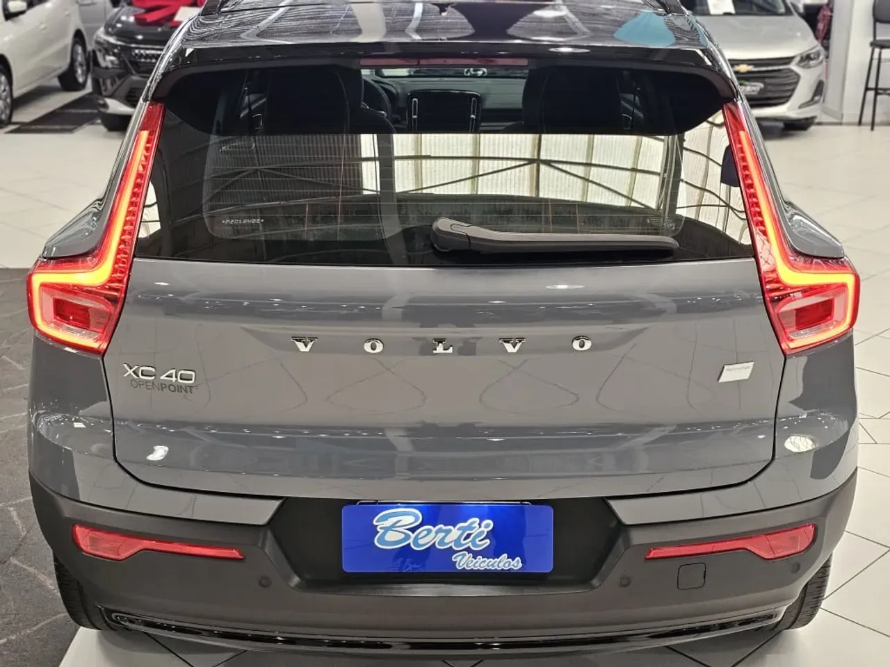 Volvo XC40 Recharge - Miniatura 2