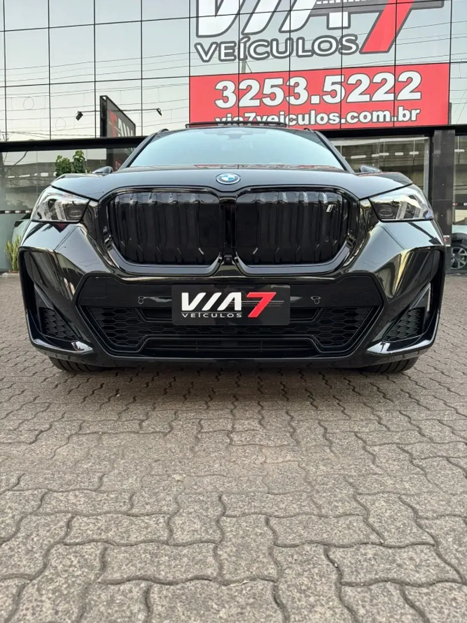 BMW IX1 - Miniatura 2