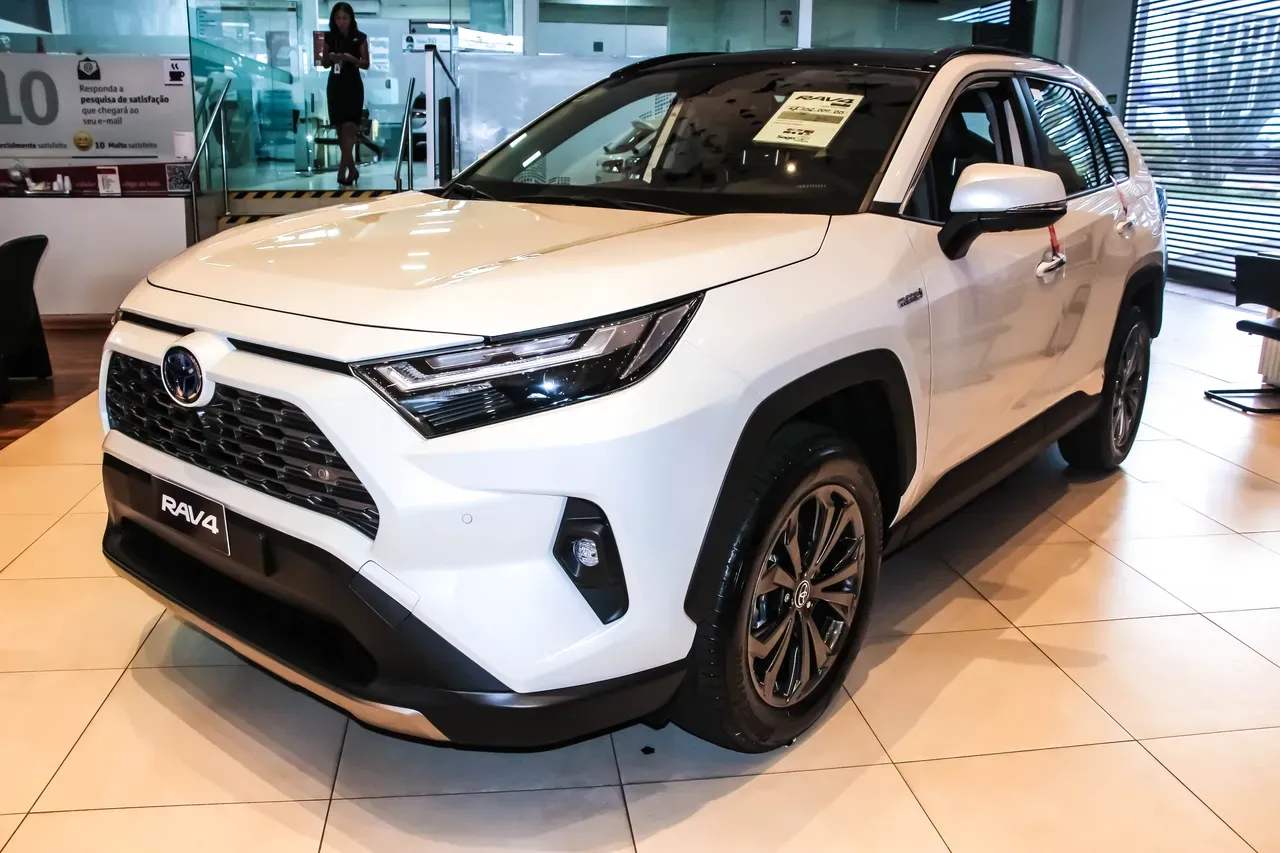 Foto de um toyota rav4