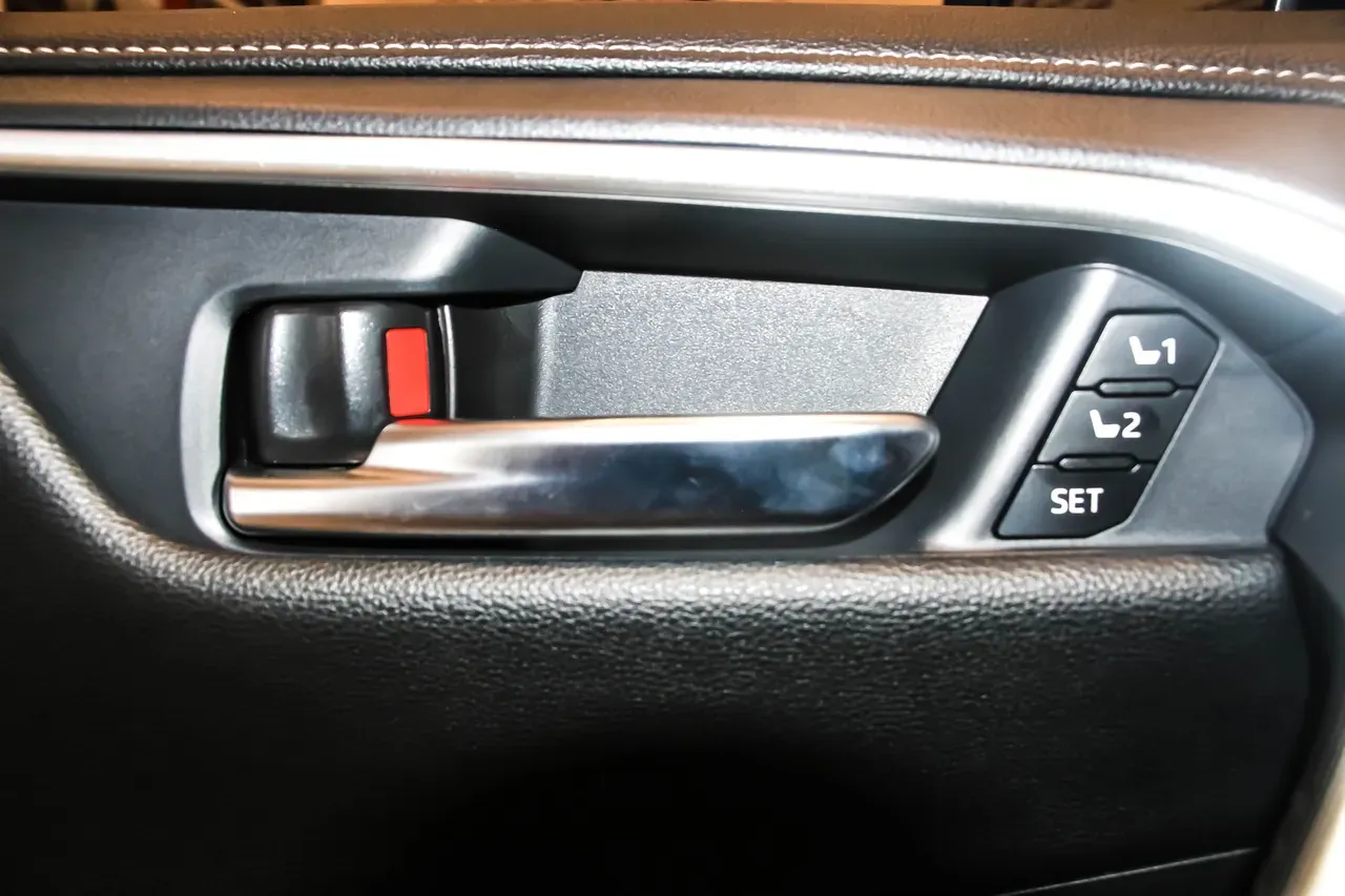 Toyota Rav4 - Miniatura 4