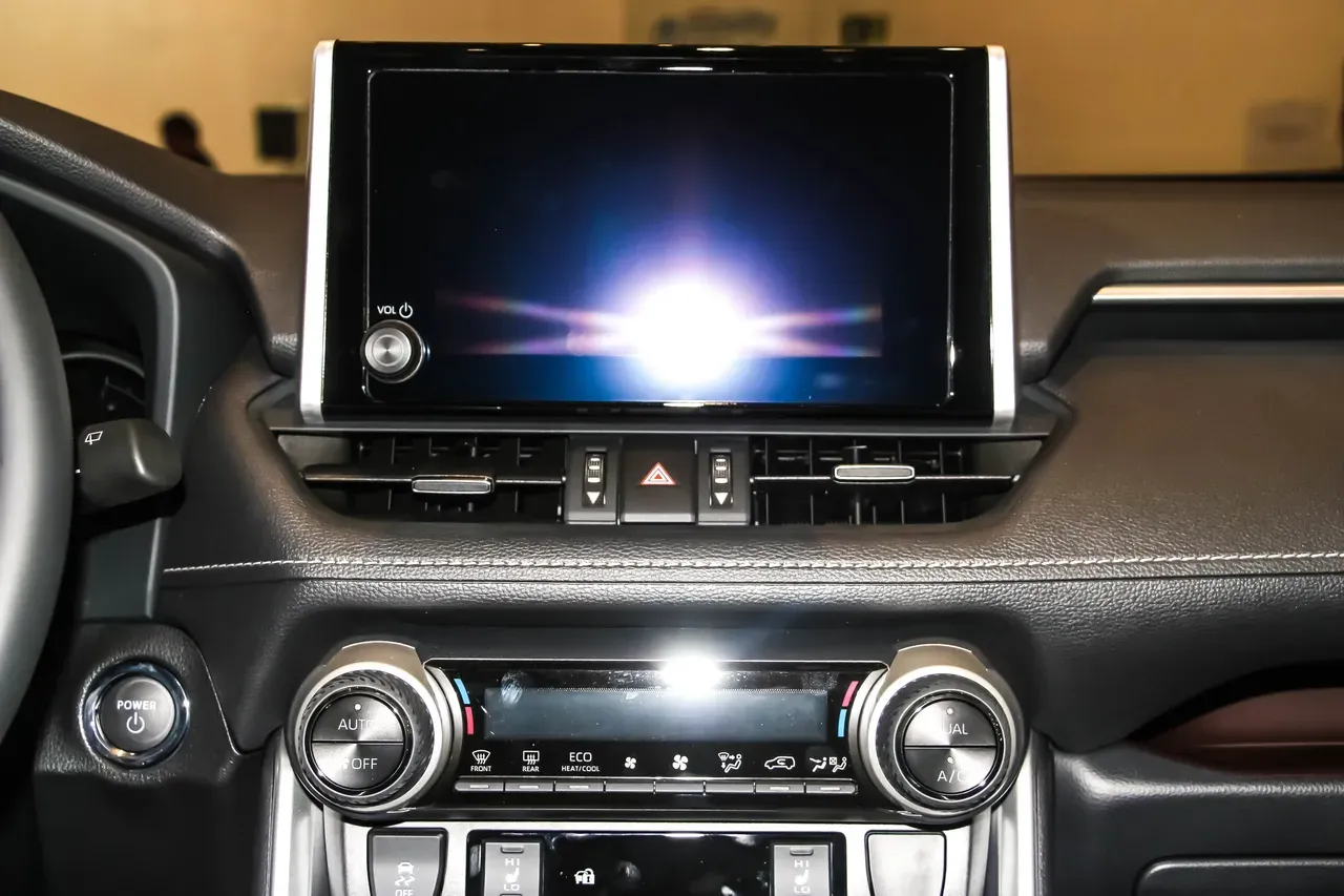 Toyota Rav4 - Miniatura 8