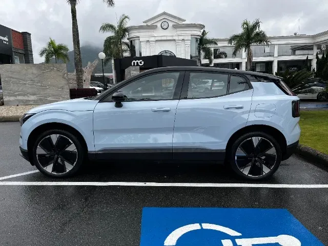 Volvo EX30 - Miniatura 2