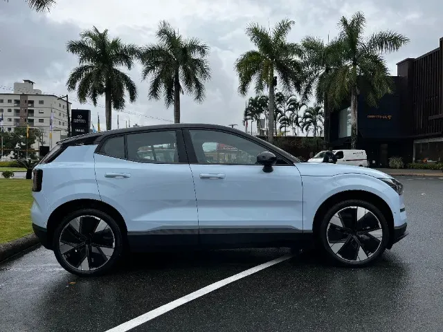Volvo EX30 - Miniatura 6