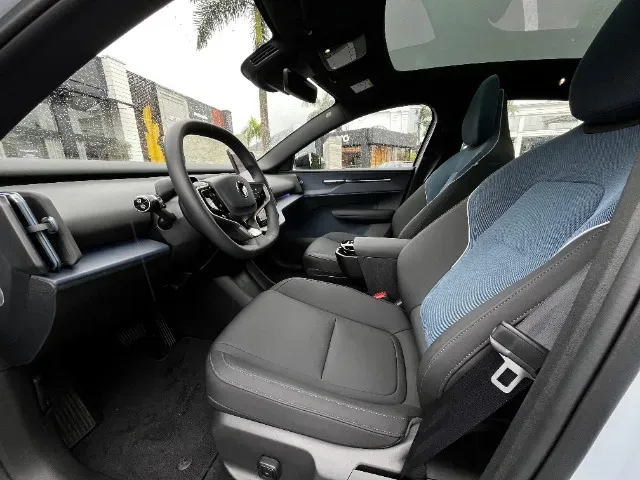 Volvo EX30 - Miniatura 11