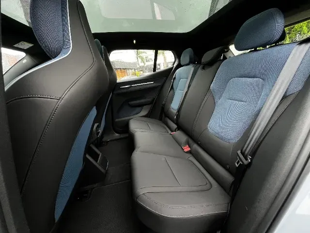 Volvo EX30 - Miniatura 13