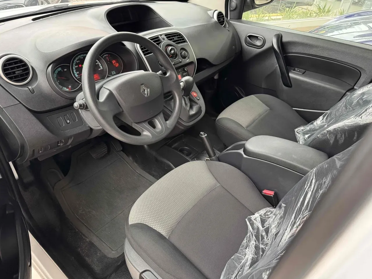 Renault Kangoo Z.e. - Imagem 10