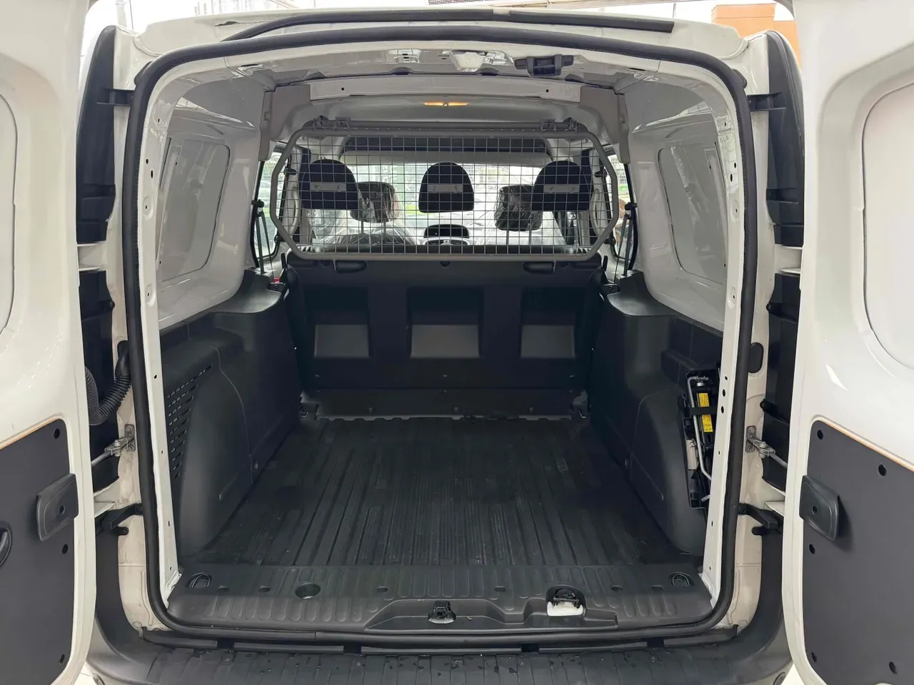 Renault Kangoo Z.e. - Imagem 12