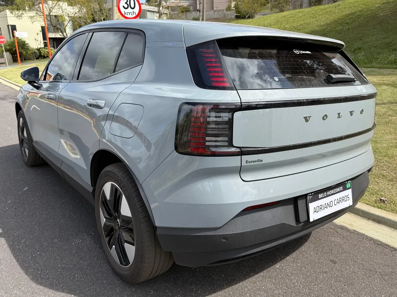 Volvo EX30 - Imagem 12