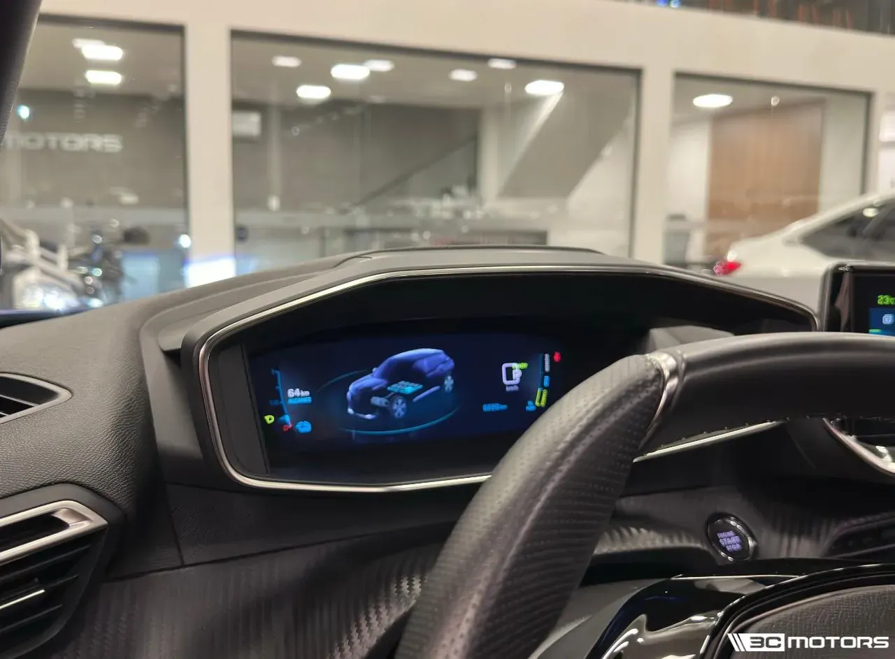 Peugeot E-2008 - Imagem 9