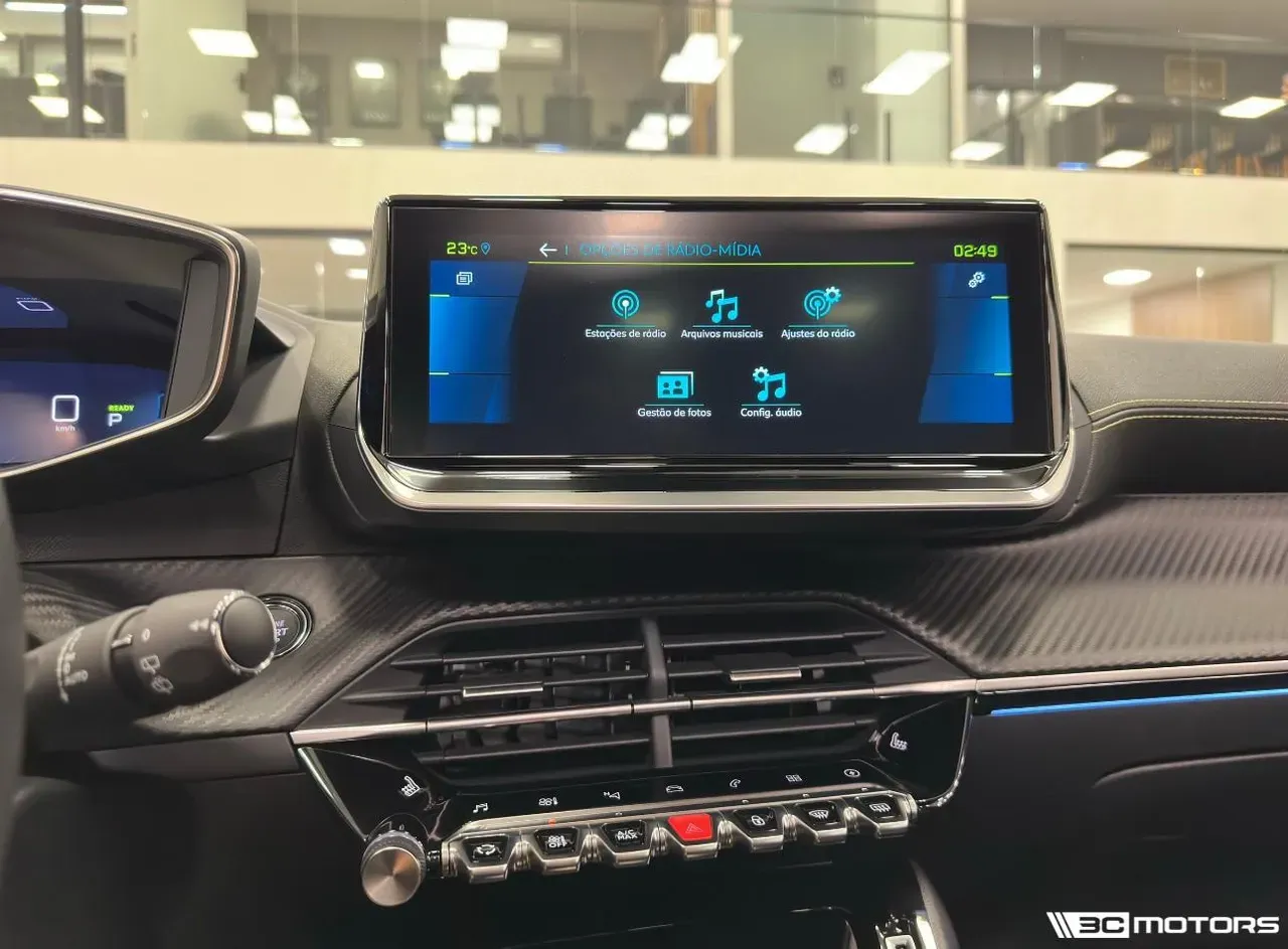 Peugeot E-2008 - Imagem 10