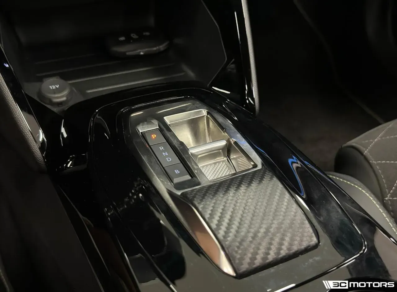 Peugeot E-2008 - Imagem 11