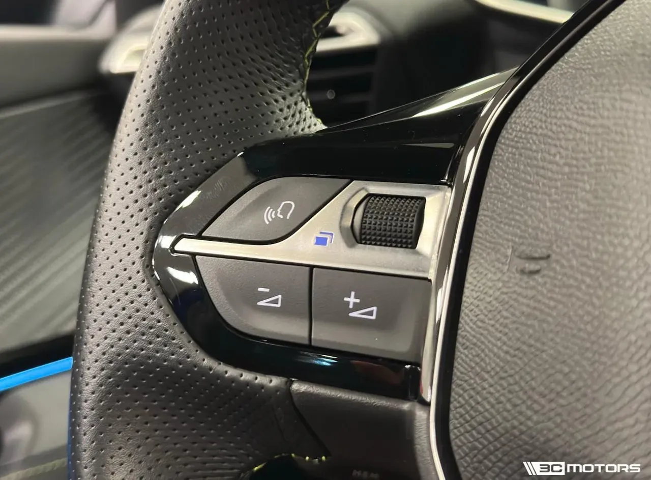 Peugeot E-2008 - Imagem 13