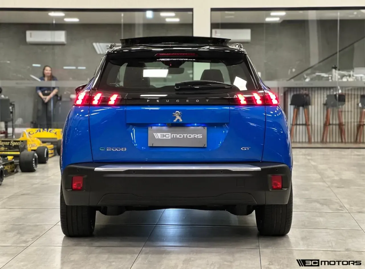 Peugeot E-2008 - Imagem 18