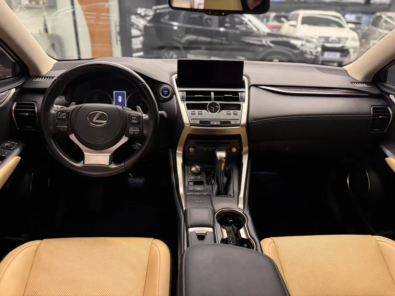 Lexus Nx 450h+ Plug-in Hybrid - Imagem 15