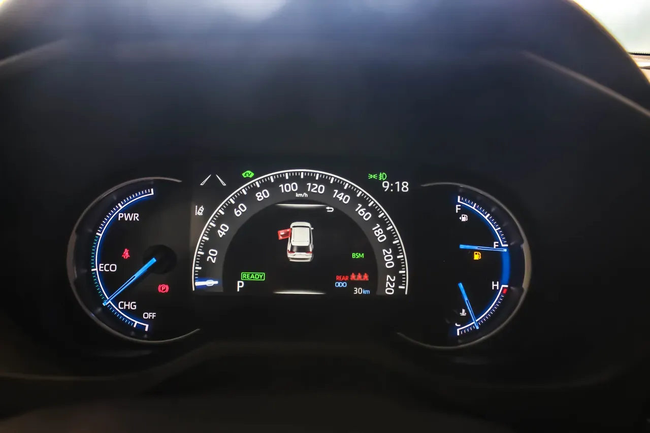 Toyota Rav4 EV - Imagem 8