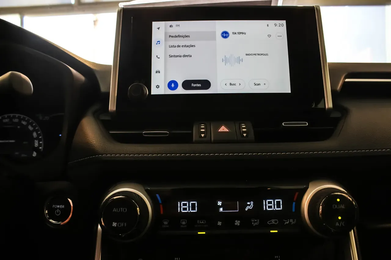 Toyota Rav4 EV - Imagem 10