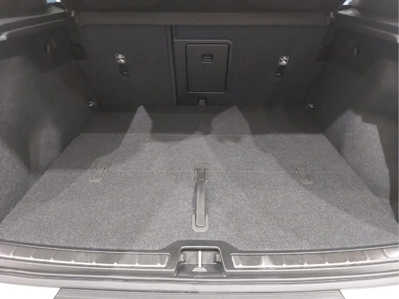 Volvo C40 Recharge - Imagem 8