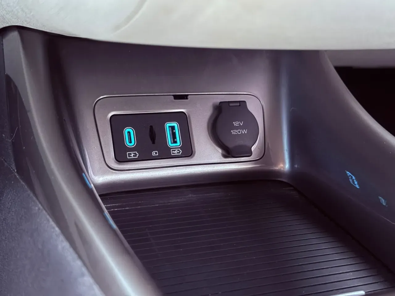 BYD Dolphin - Imagem 13