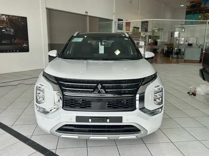 Mitsubishi Outlander Plug-in Hybrid - Imagem 7