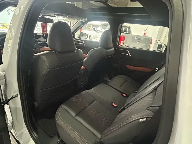 Mitsubishi Outlander Plug-in Hybrid - Imagem 11