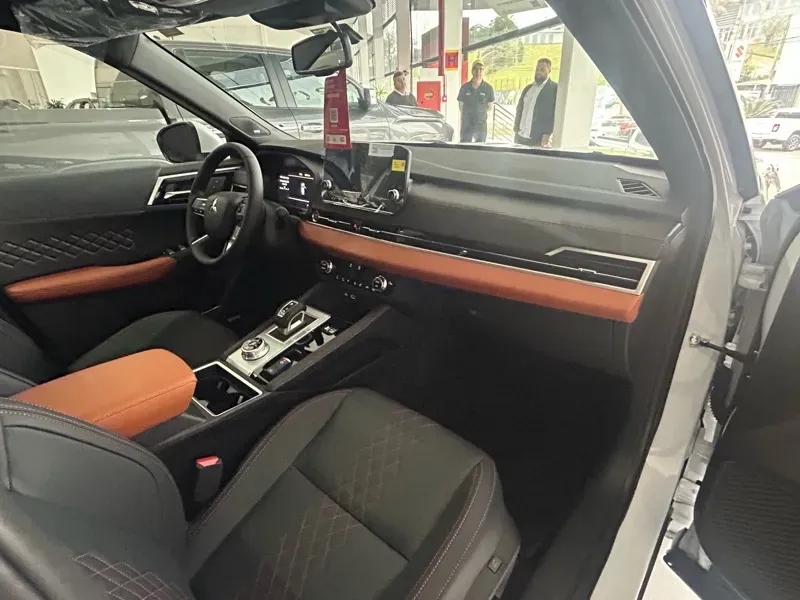 Mitsubishi Outlander Plug-in Hybrid - Imagem 15