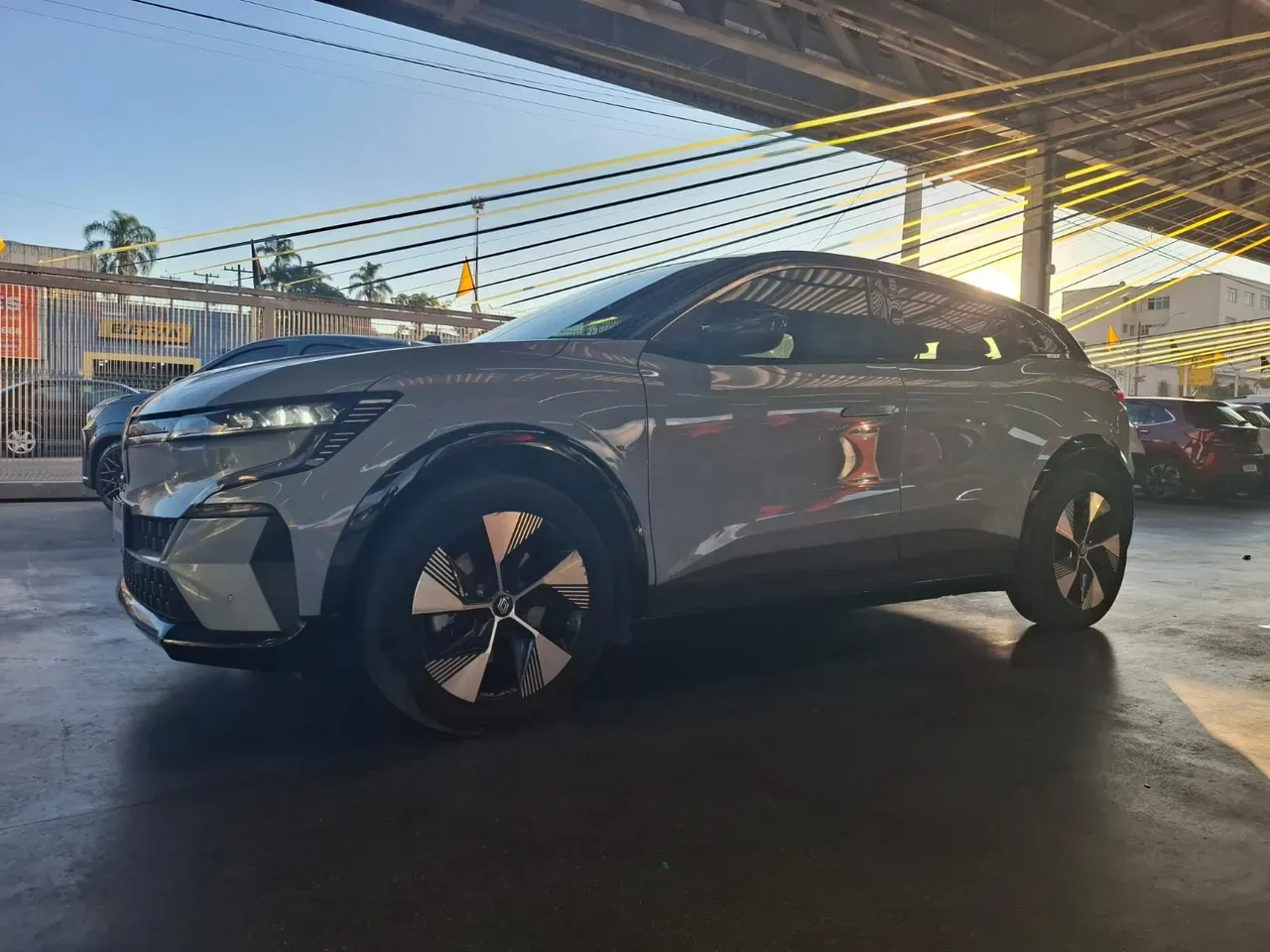Renault Megane E-tech Electric - Imagem 2
