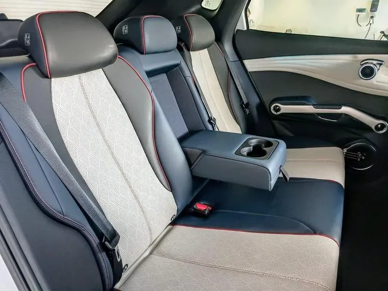 BYD Yuan Plus - Imagem 16