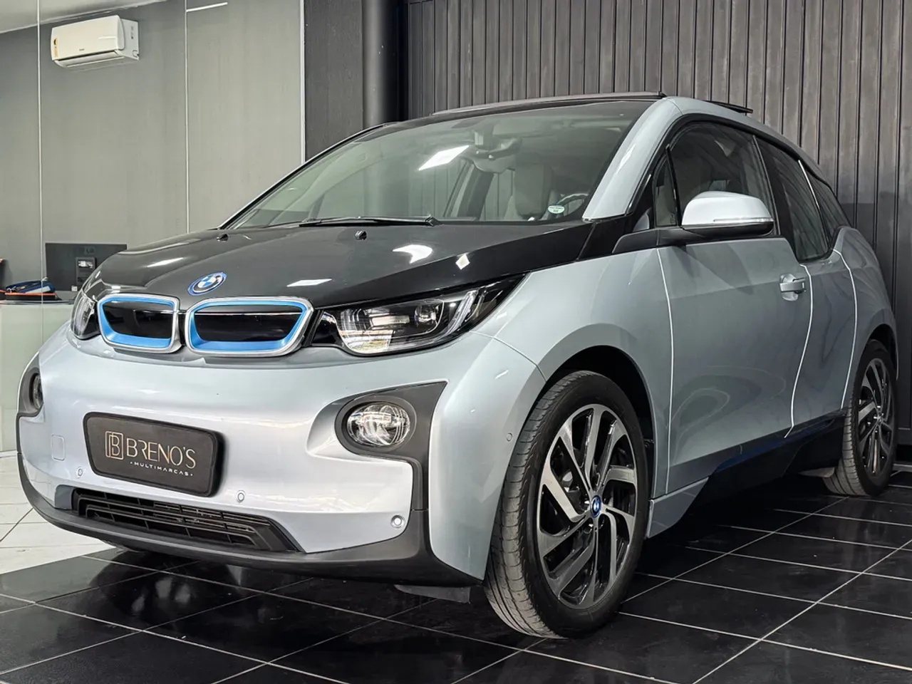 BMW I3