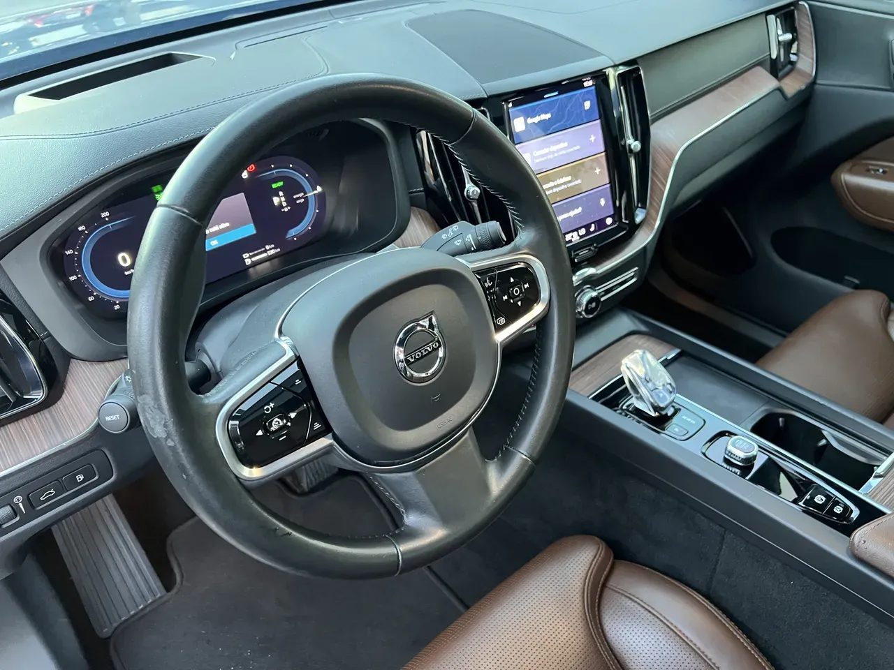 Volvo Xc60 Recharge Plug-in Hybrid - Imagem 9