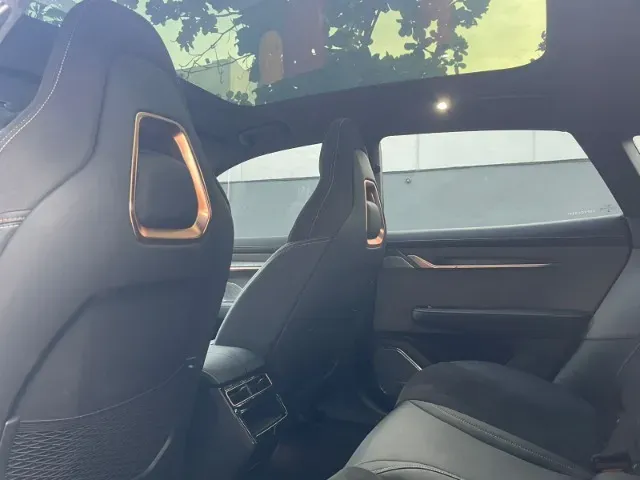 Zeekr 001 - Imagem 17