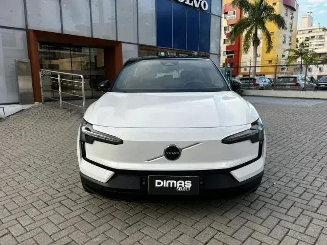 Volvo EX30 - Imagem 2