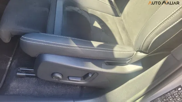 Volvo XC40 Recharge - Imagem 14