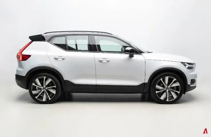 Volvo XC40 Recharge - Imagem 6