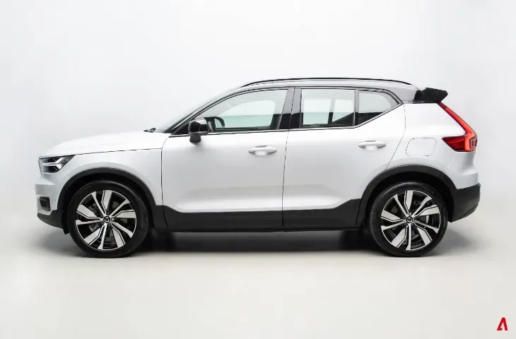 Volvo XC40 Recharge - Imagem 7