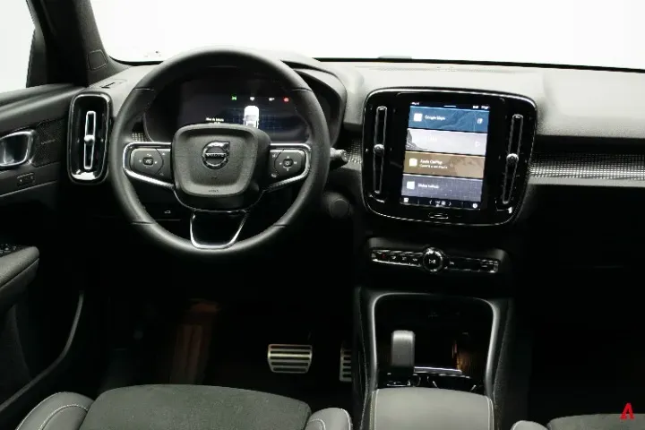 Volvo XC40 Recharge - Imagem 17