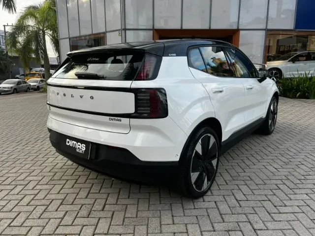 Volvo EX30 - Imagem 4