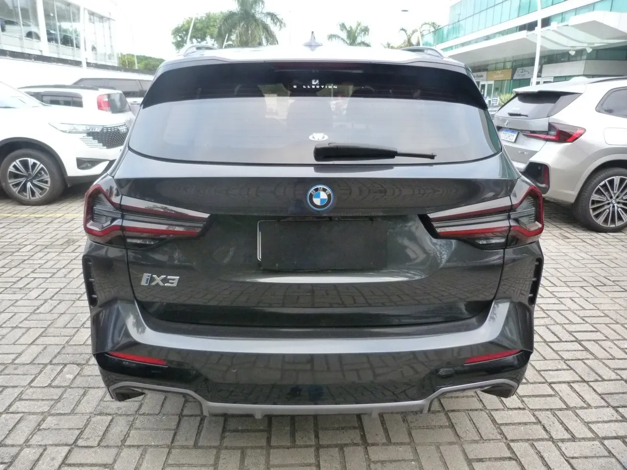 BMW IX3 - Imagem 6