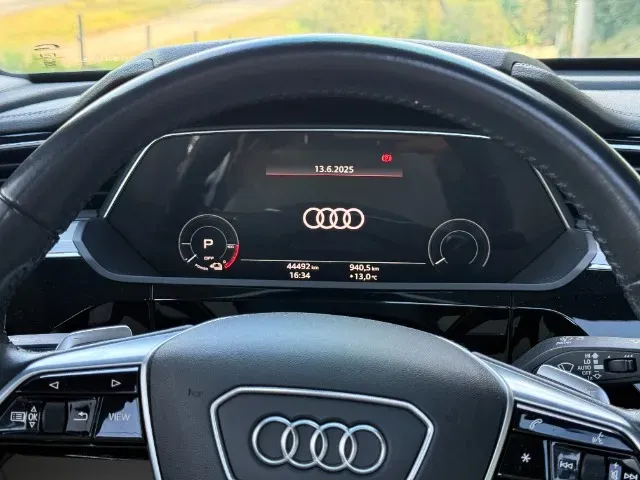 Audi E-tron - Imagem 11