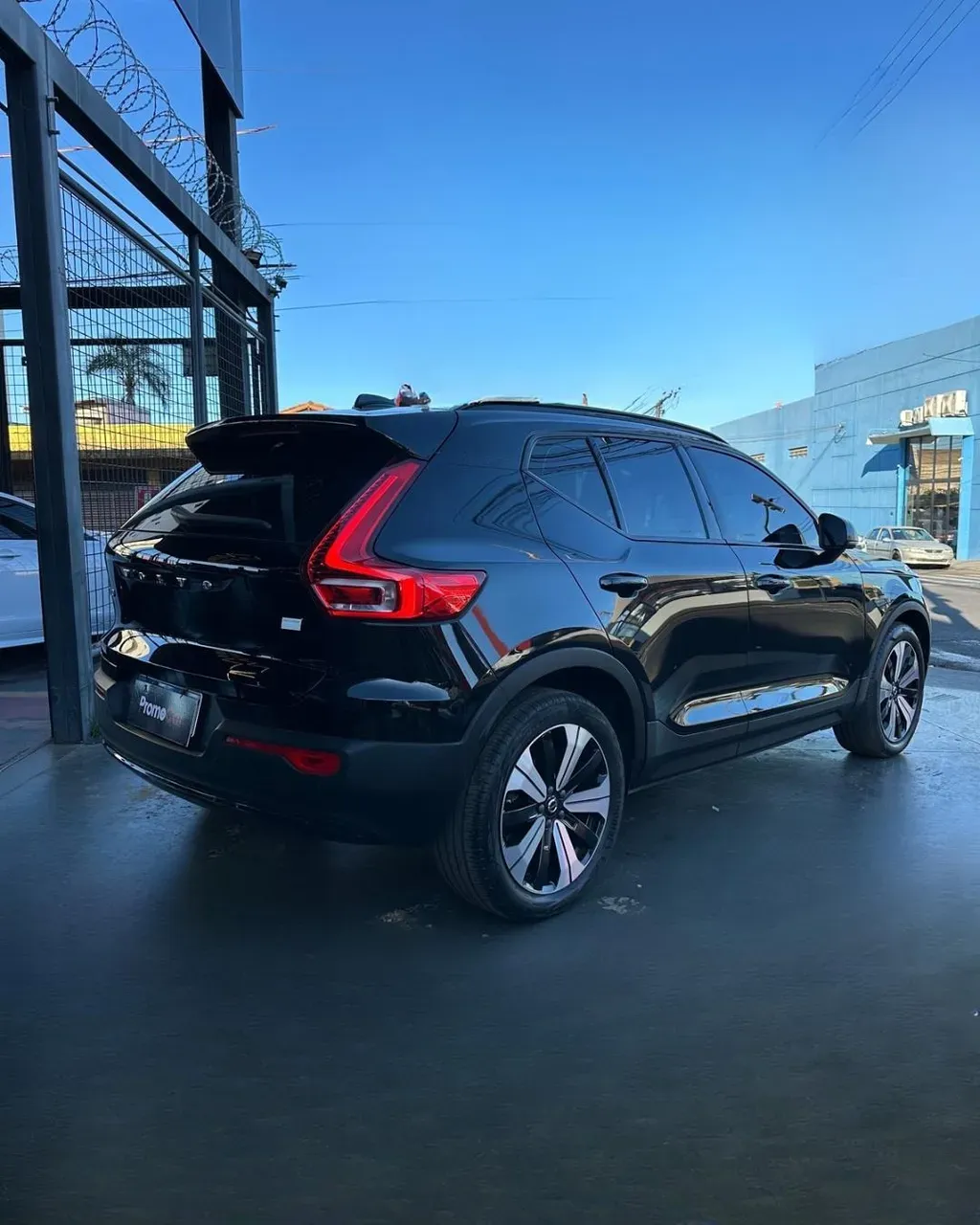 Volvo XC40 Recharge - Imagem 4