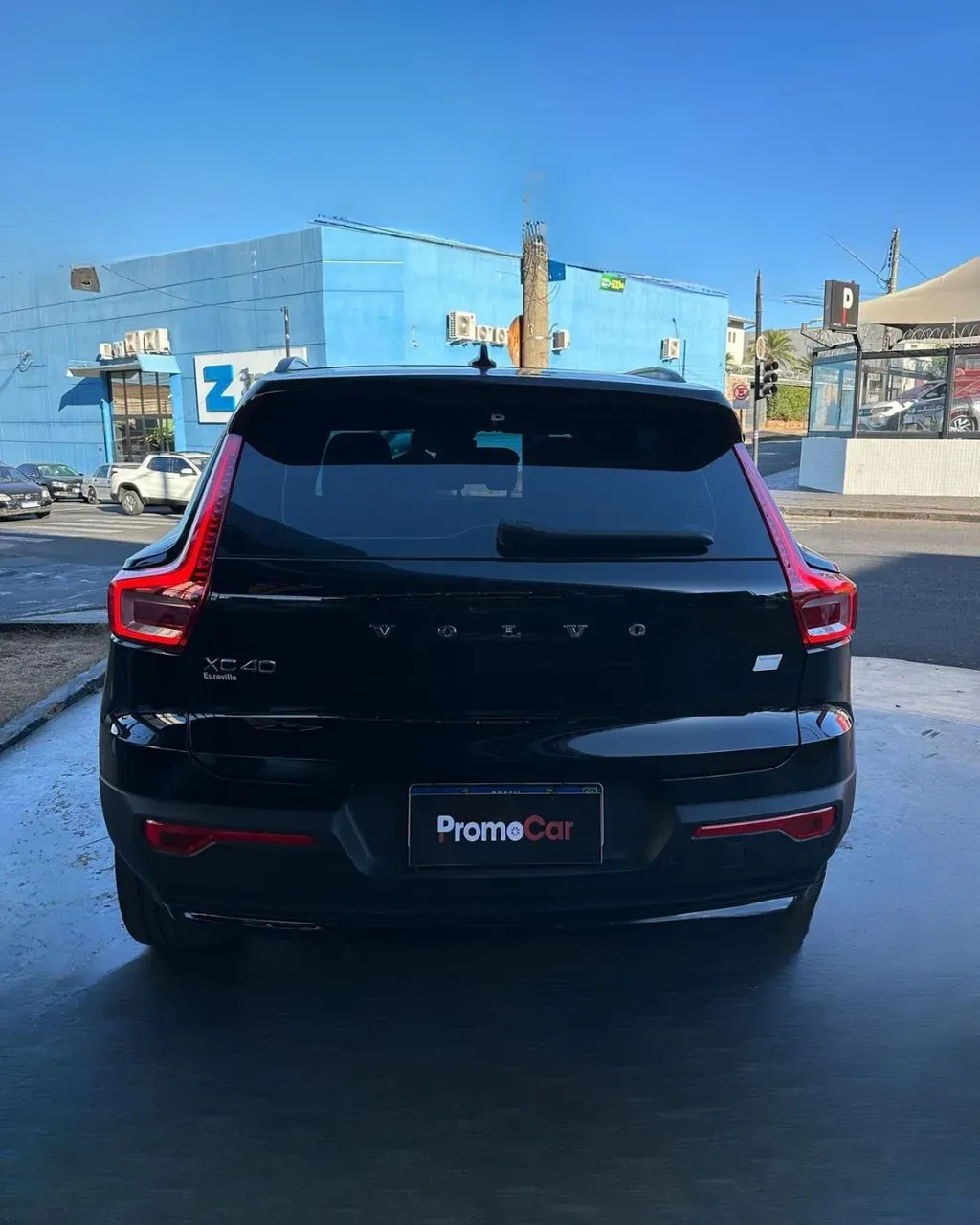 Volvo XC40 Recharge - Imagem 5