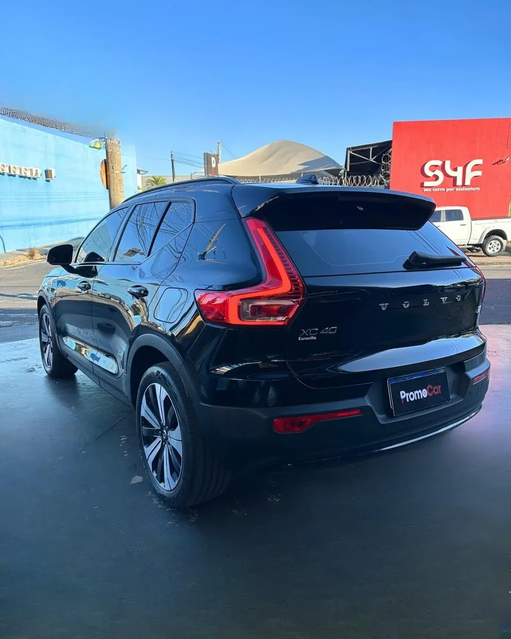 Volvo XC40 Recharge - Imagem 6