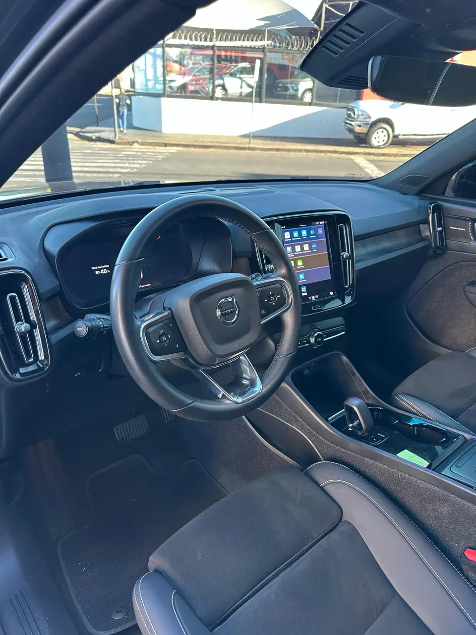 Volvo XC40 Recharge - Imagem 7