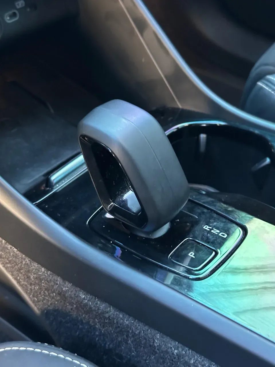 Volvo XC40 Recharge - Imagem 9