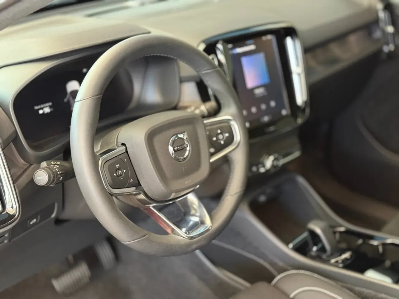 Volvo C40 Recharge - Imagem 7