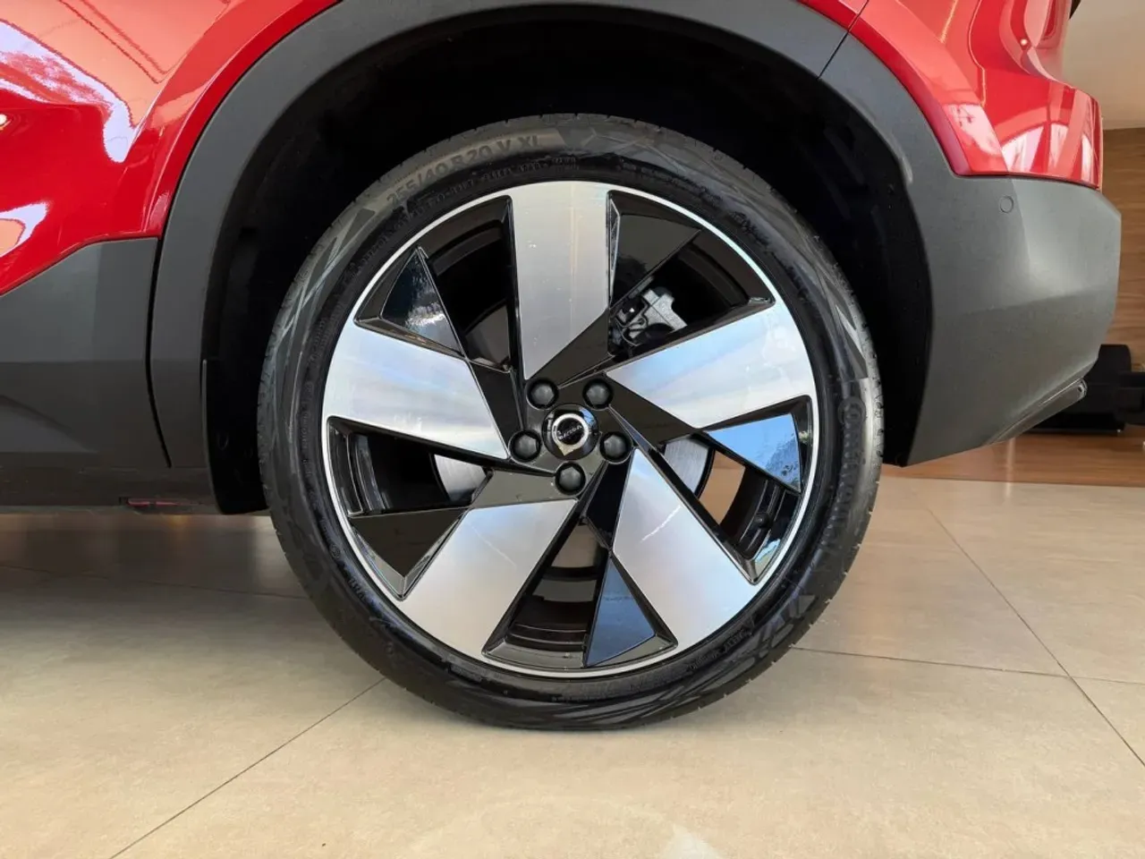 Volvo C40 Recharge - Imagem 11