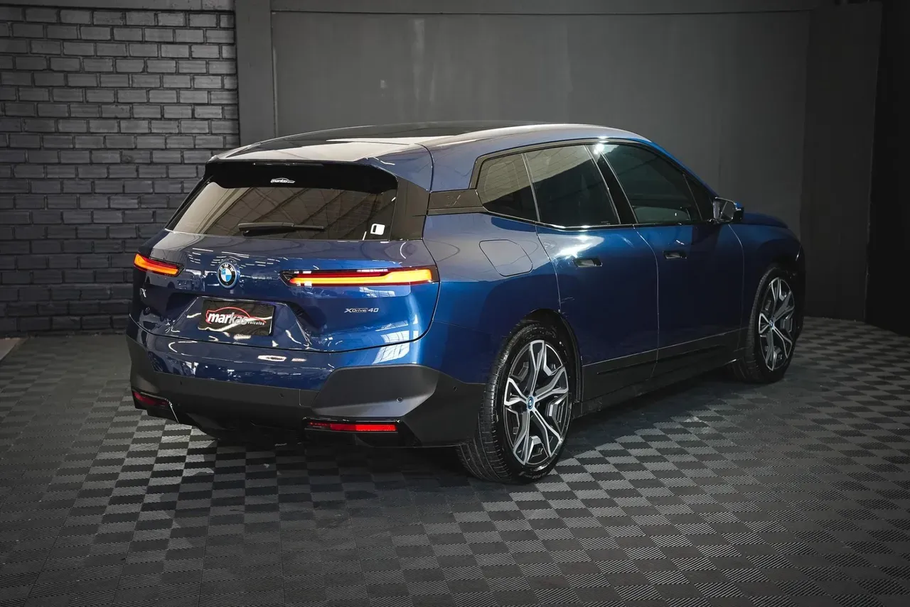 BMW Ix - Imagem 6