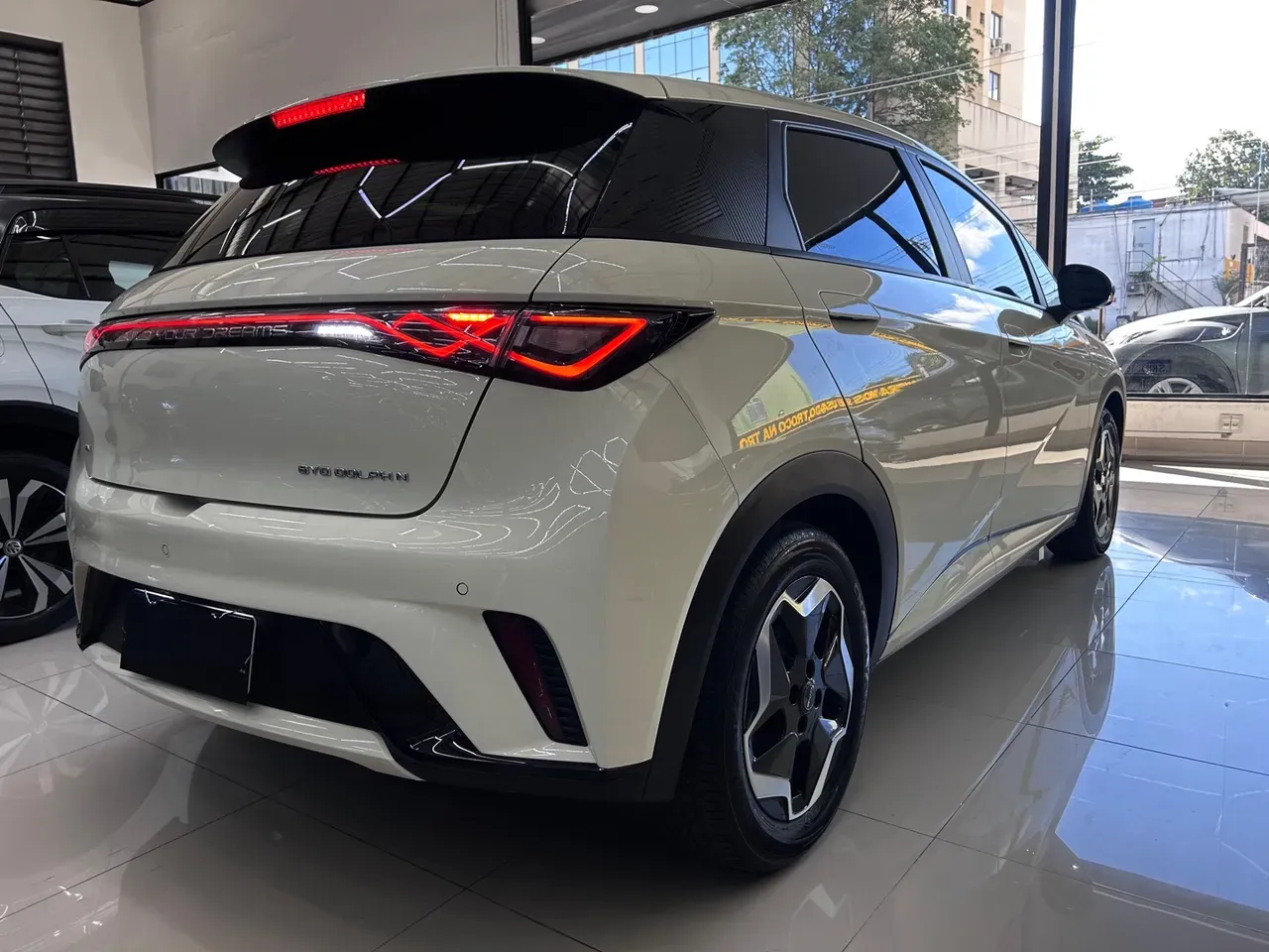 BYD Dolphin - Imagem 12