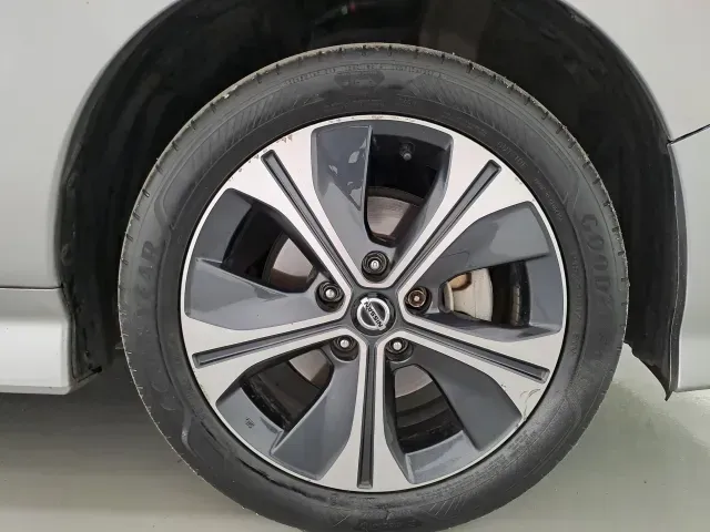 Nissan Leaf - Imagem 19