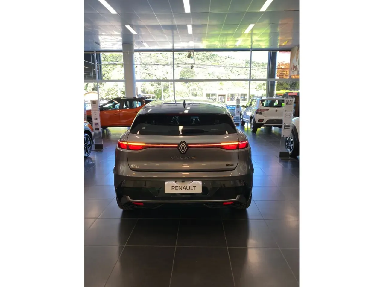 Renault Megane E-tech Electric - Imagem 14